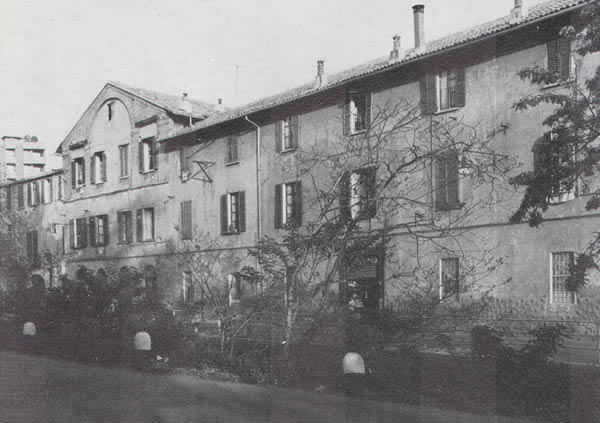 Via Tofane. Case economiche